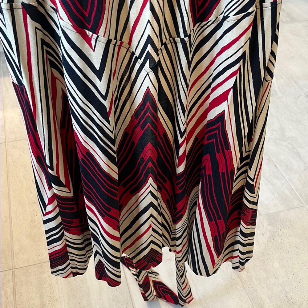 Diane Von Furstenberg Red and Black Long Sleeve Wrap Dress - Picture 10 of 10